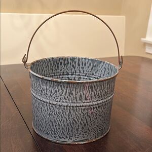 Rustic Graniteware Enamel Metal Bucket